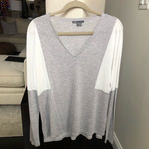 Vince V-neck Colorblock Top